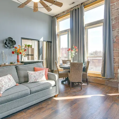 Loft-Style Apt In Dtwn Monett Pets Welcome!
